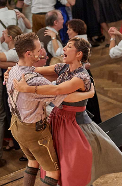 Kagnus Kaindl und Katharina Mayer beim Tanzen